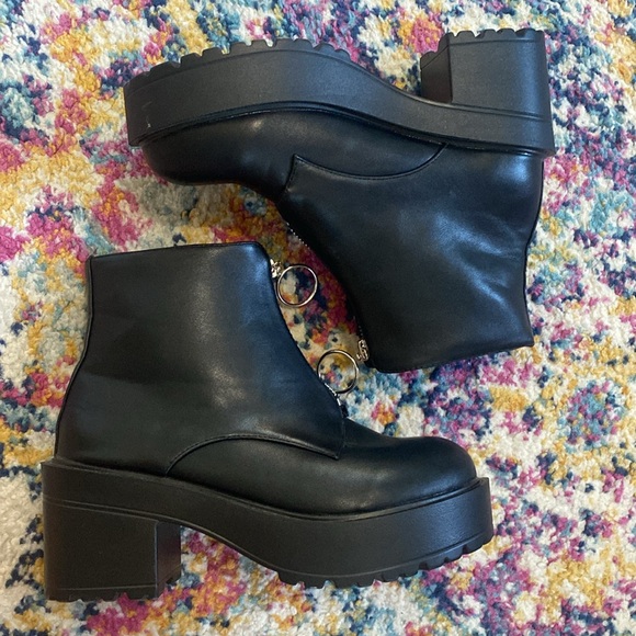 Shein boots - Picture 5 of 7
